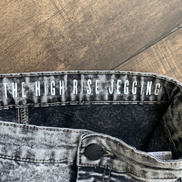 High Rise Jegging - Picture 7 of 7